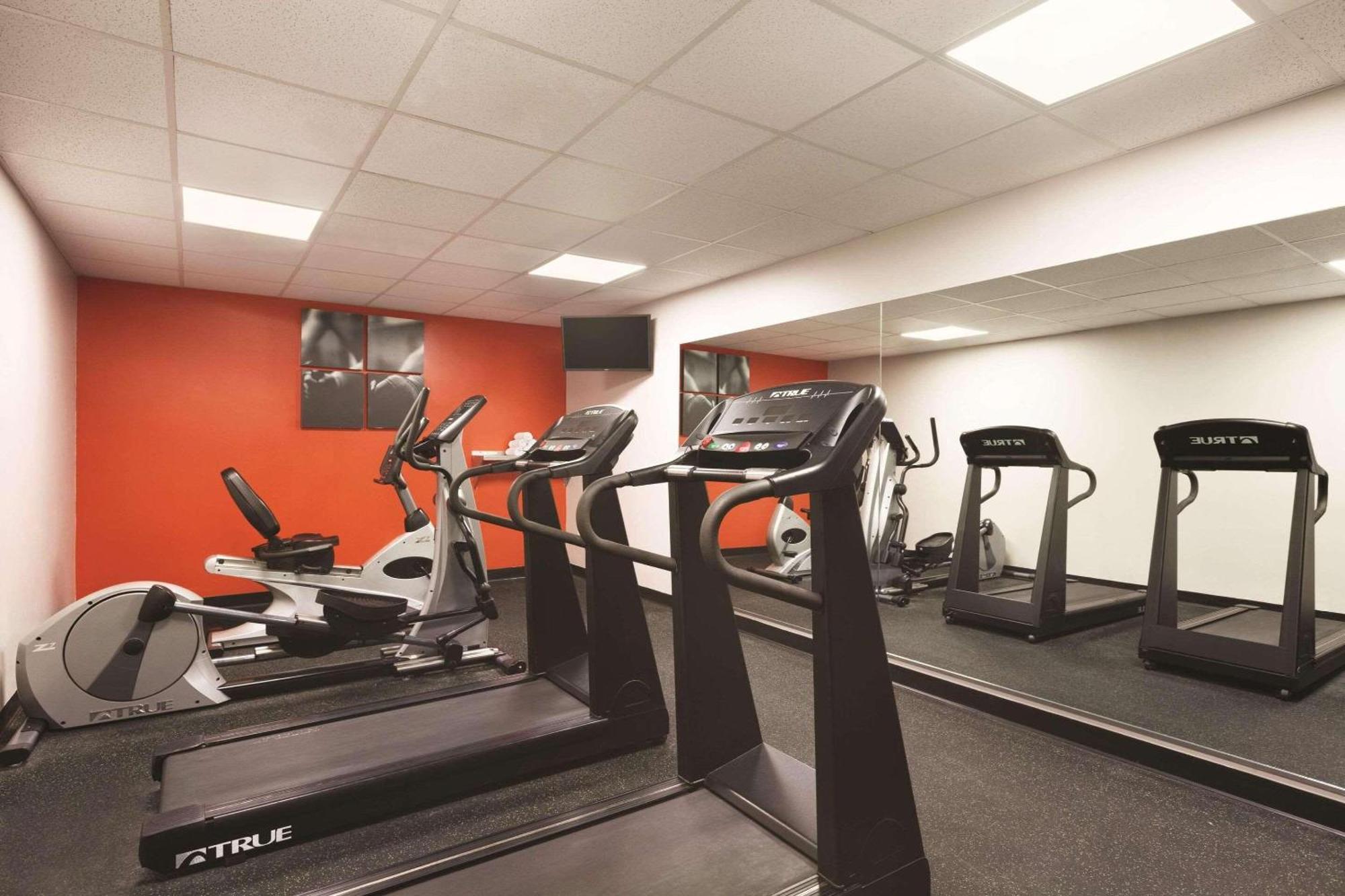 Country Inn & Suites By Radisson, Washington, Dc East - Capitol Heights, Md 외부 사진