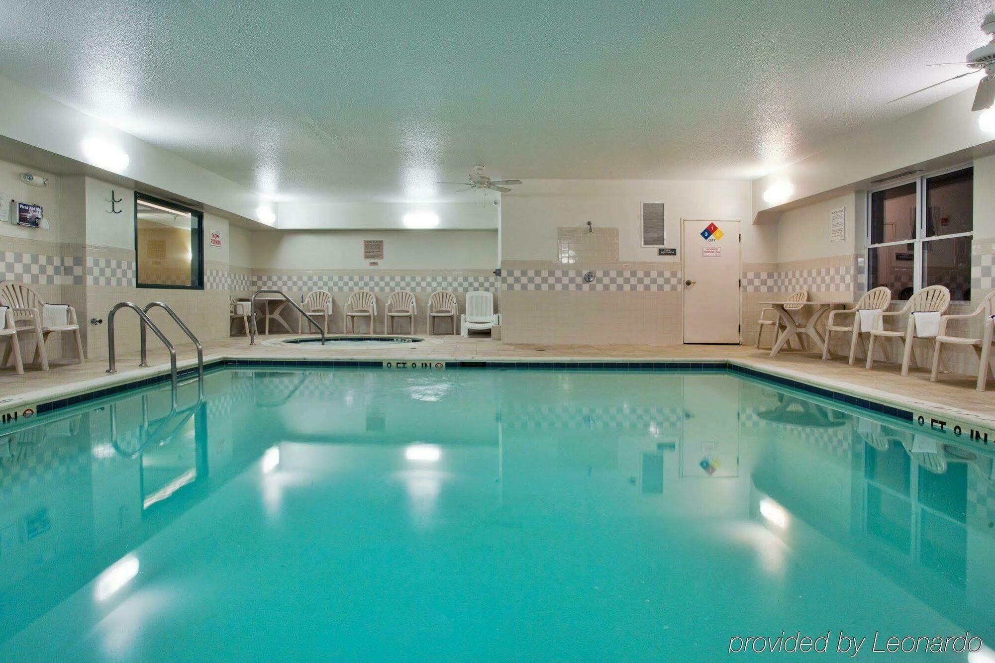 Country Inn & Suites By Radisson, Washington, Dc East - Capitol Heights, Md 외부 사진